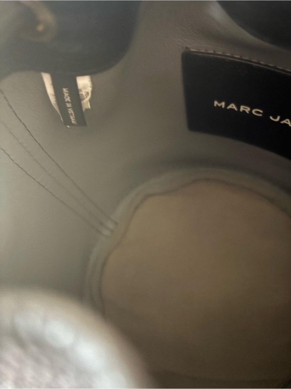 Marc Jacobs The Bucket Bag Black Leather - Picture 12 of 16